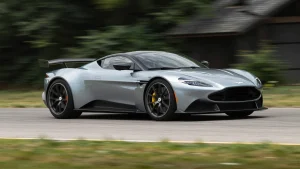 Aston Martin Valhalla: O Desafio dos Carros Britânicos no Brasil